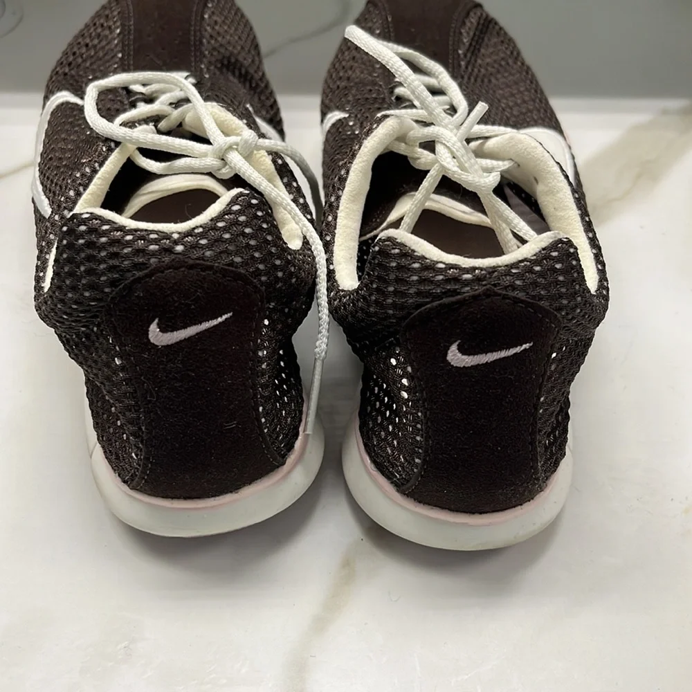 Worn once. Nike brown mesh lightweight sneakers with white swoosh and pink - Picture 5 of 9